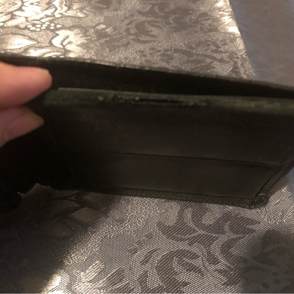 Black Louis Vuitton Wallet - Picture 4 of 11
